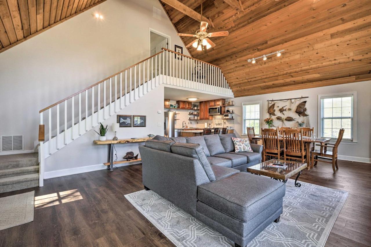 Lakefront Eatonton Home Boat Dock And Fire Pit Exterior photo