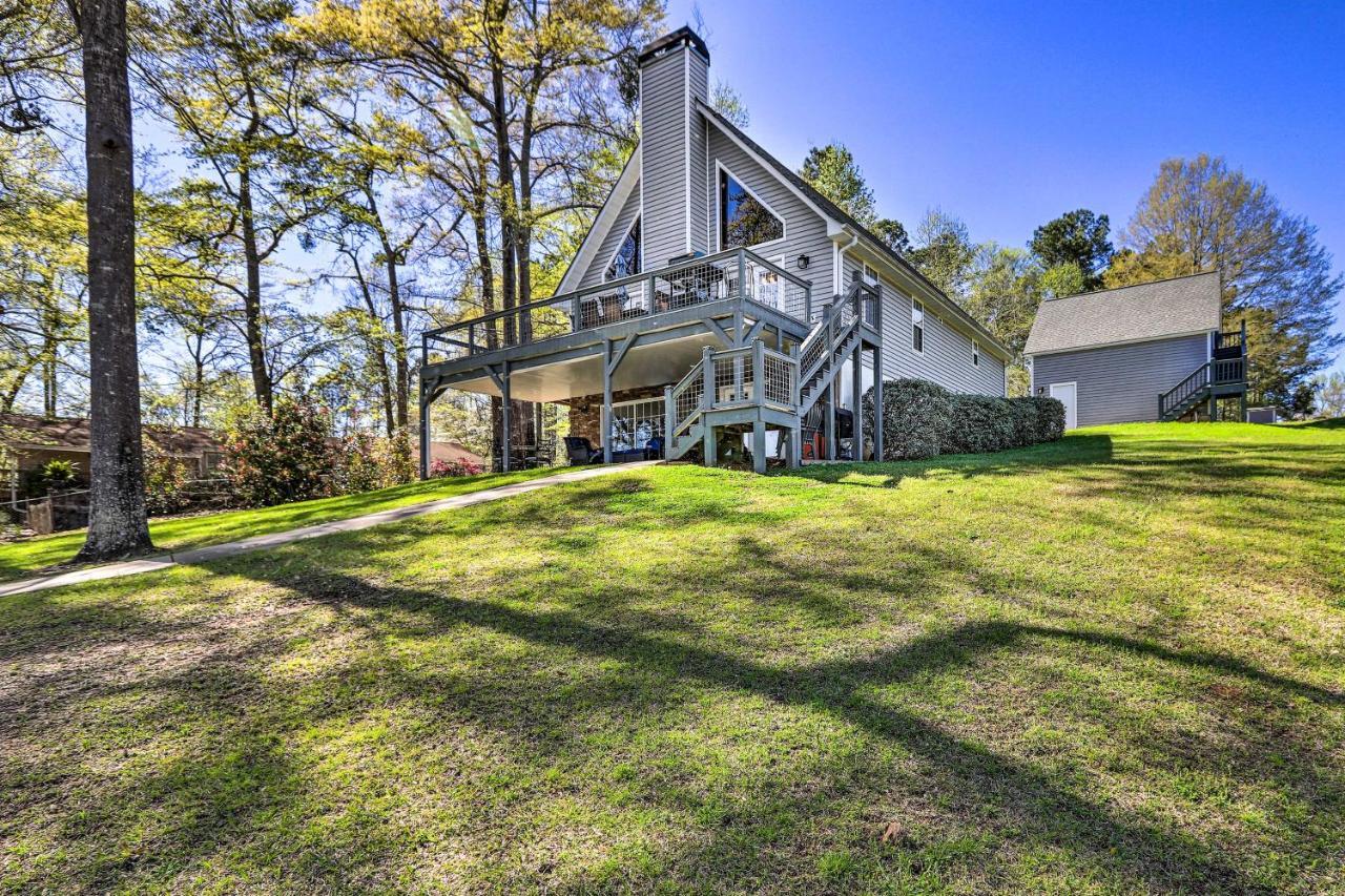 Lakefront Eatonton Home Boat Dock And Fire Pit Exterior photo